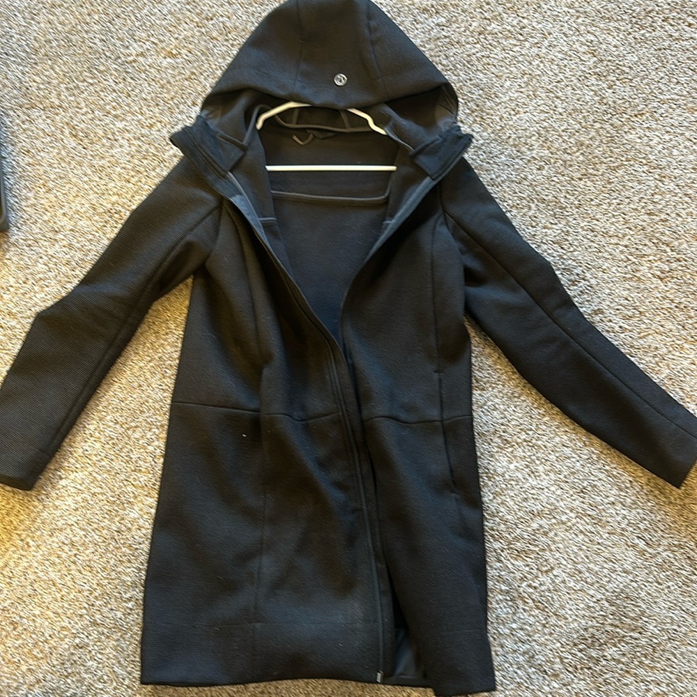Women’s medium black Lulu Lemon Jacket